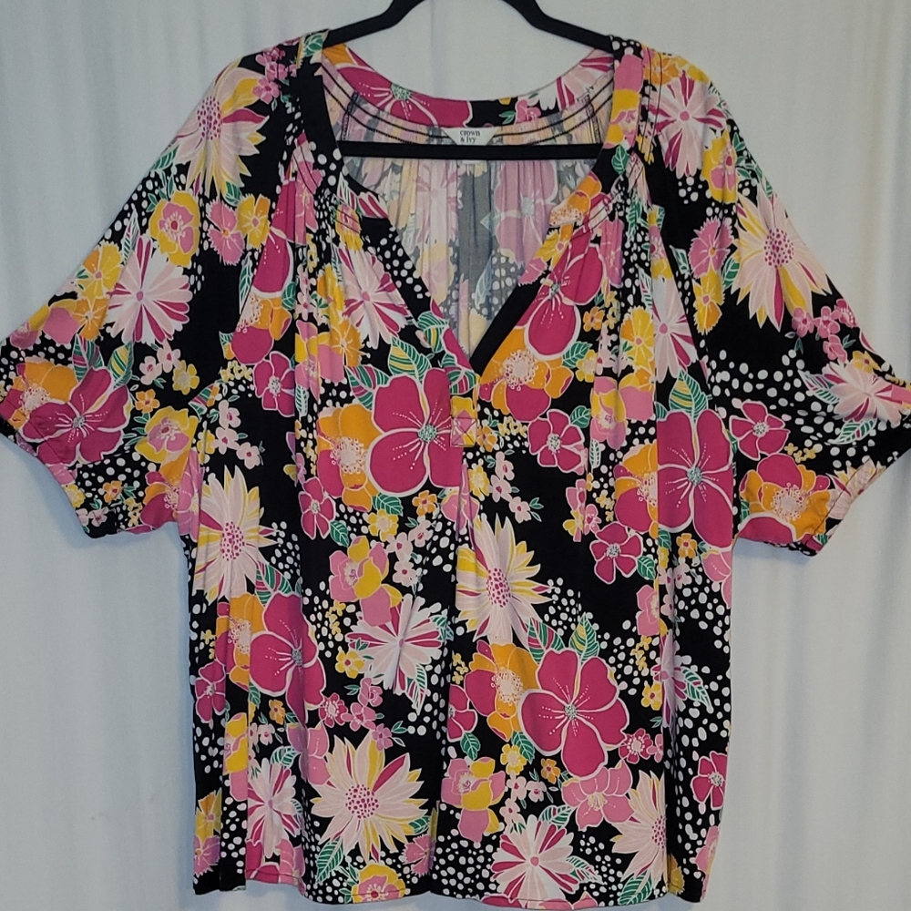 Crown & Ivy  V-Neck 3/4 Sleeve Top - Black with Pink & Yellow Flowers